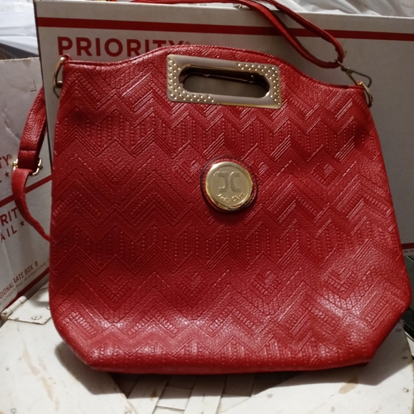 🎁🎒 JUDY CHEN RED SHOULDER BAG🦉 - Picture 2 of 10